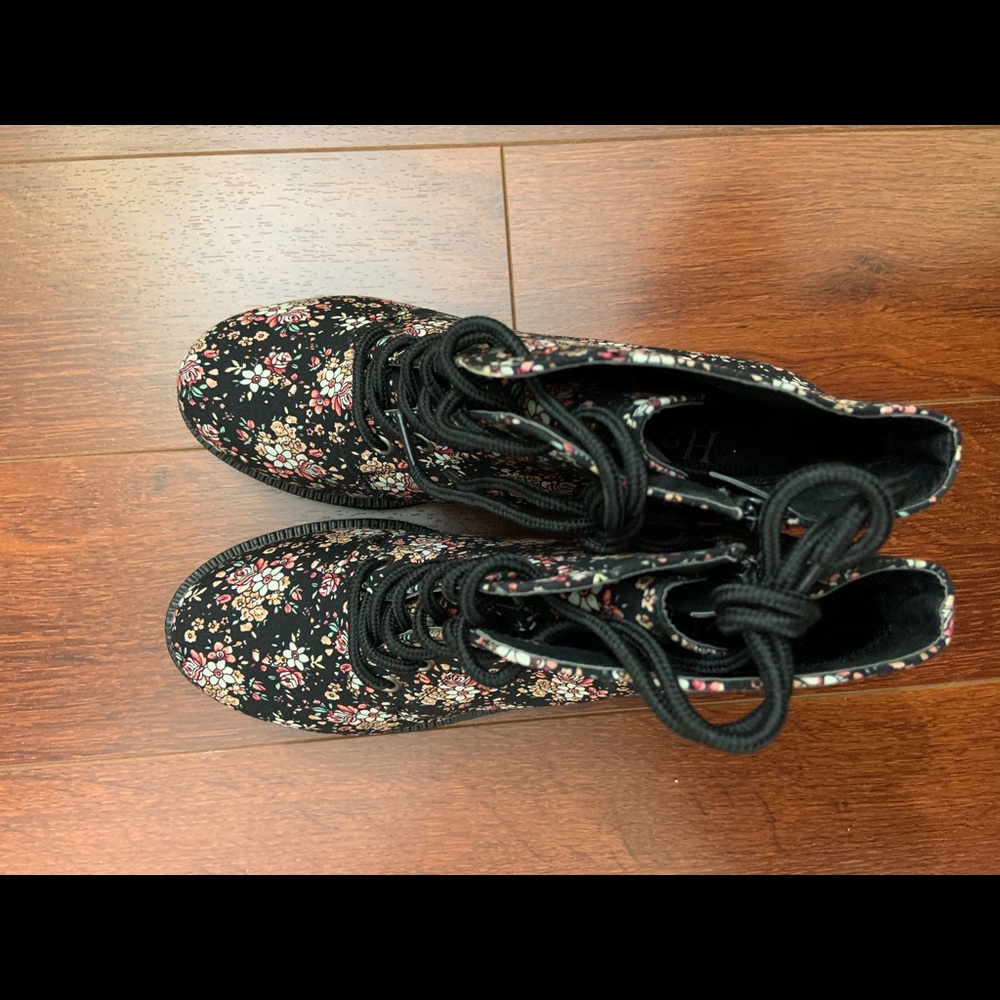 Ankle Boots - Picture 6 of 6